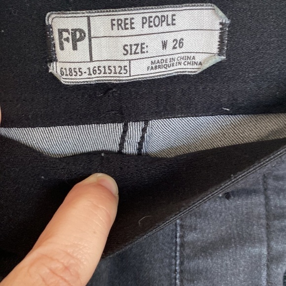 Free People Mid Rise Tuxedo Gummy Pull On Jegging, Size 26 - Picture 7 of 9